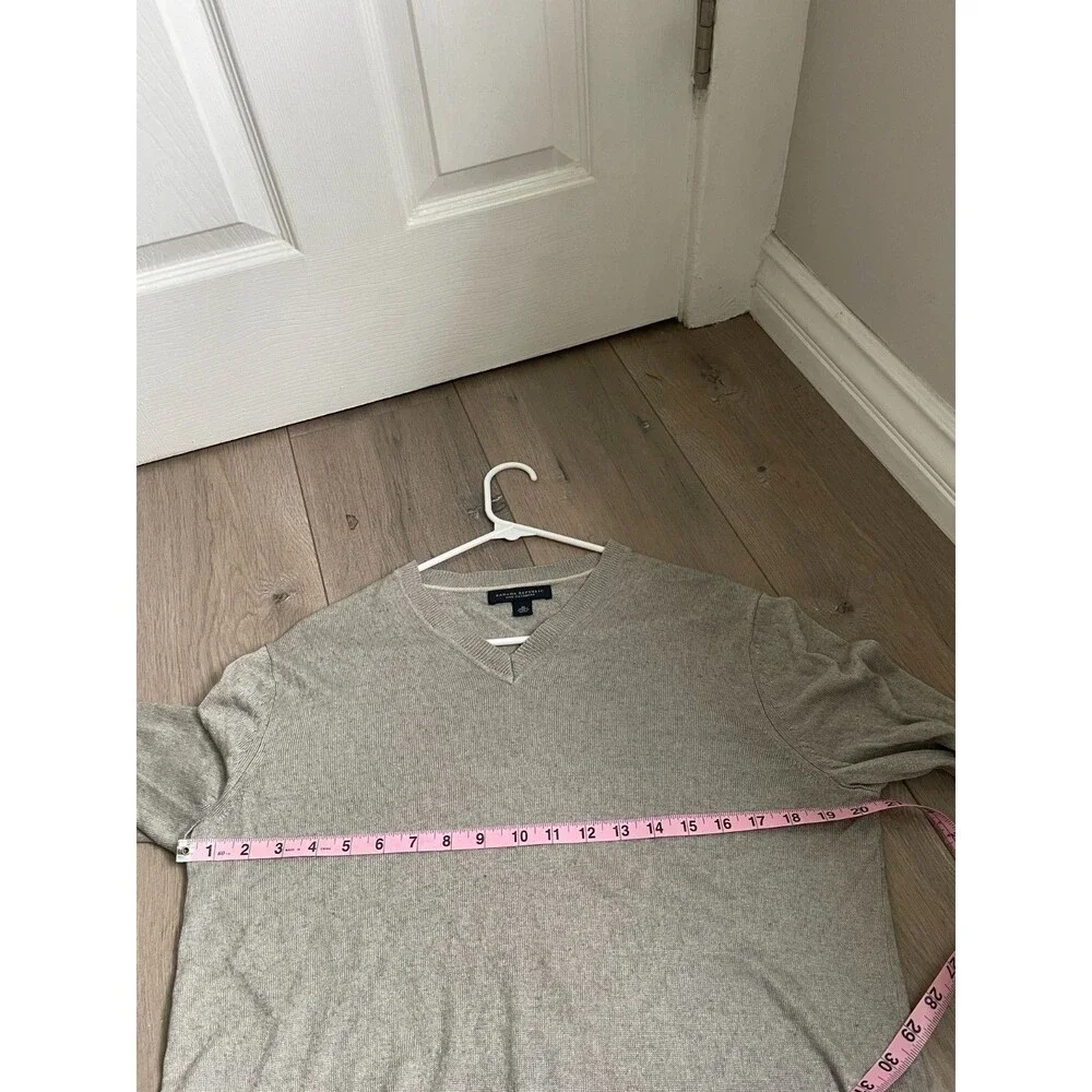 Banana Republic Gray Luxury Blend Silk-Cashmere Sweater  V-Neck M